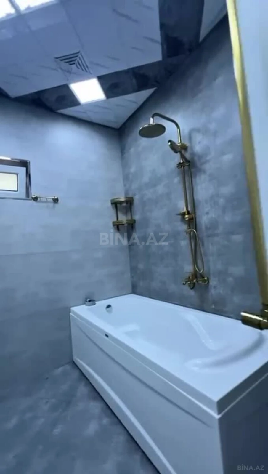 Satılır 5 otaqlı həyət evi 350 m²