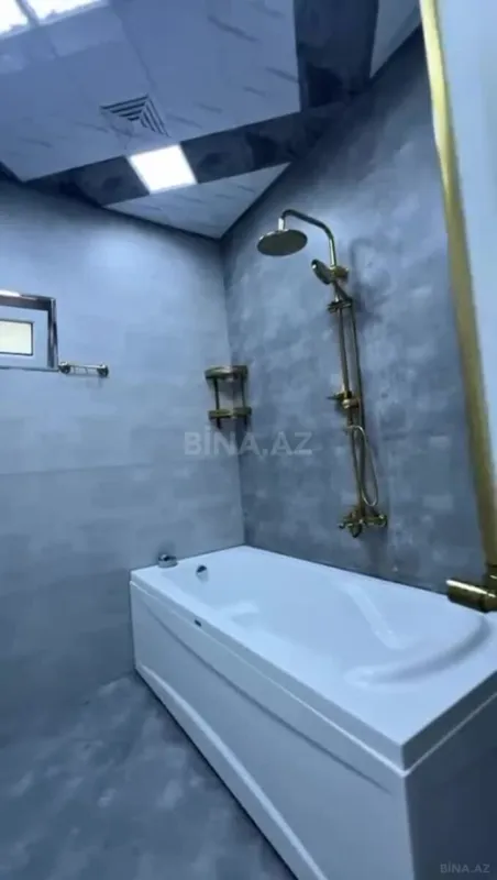 Satılır 5 otaqlı həyət evi 350 m²