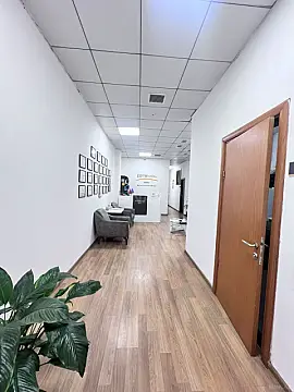 Kirayə verilir 6 otaqlı ofis 131 m²