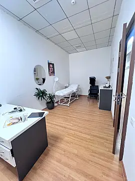 Kirayə verilir 6 otaqlı ofis 131 m²