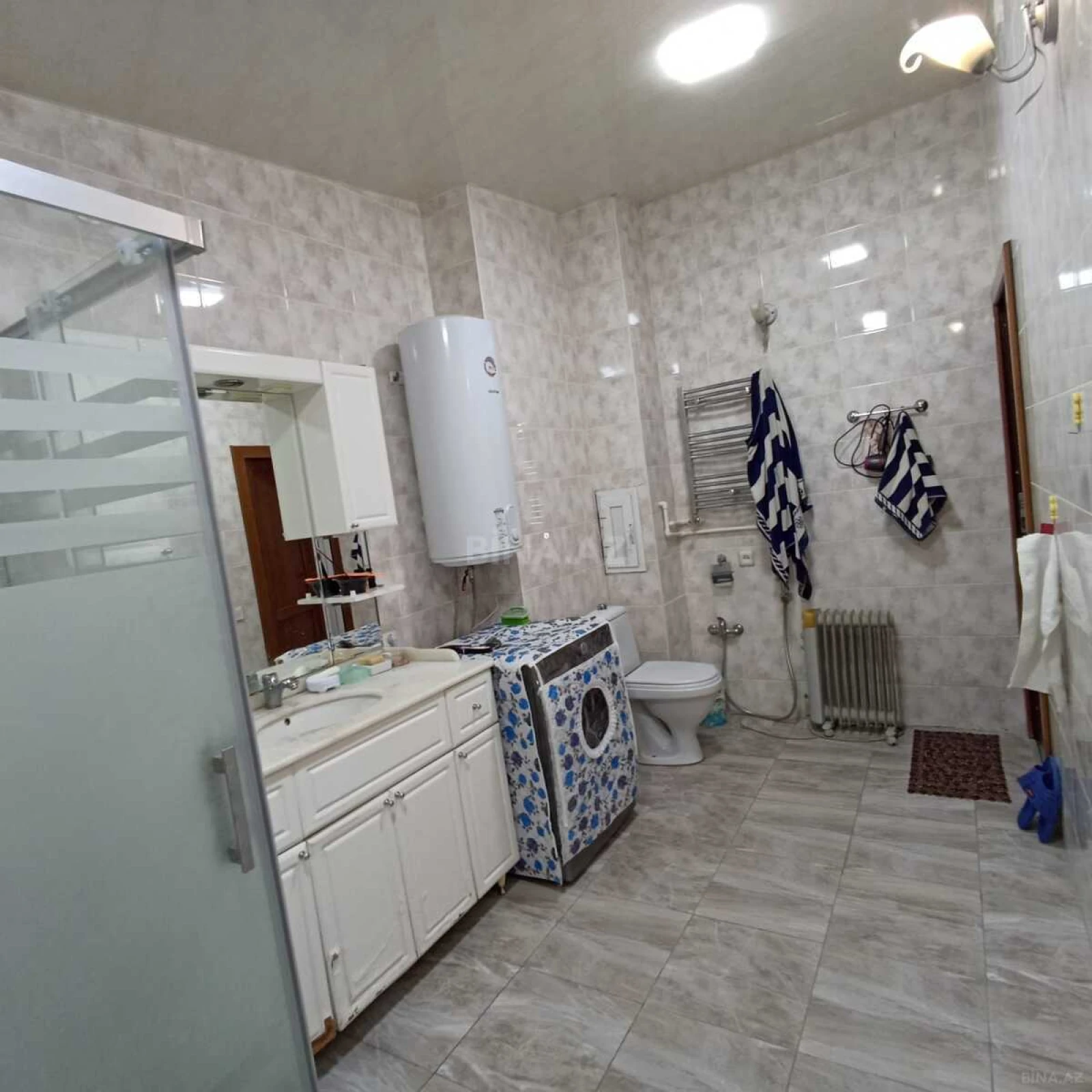 Satılır 4 otaqlı mənzil 140 m²