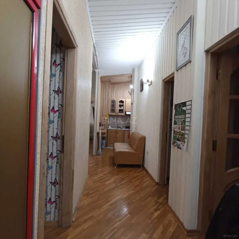 Satılır 4 otaqlı mənzil 140 m²