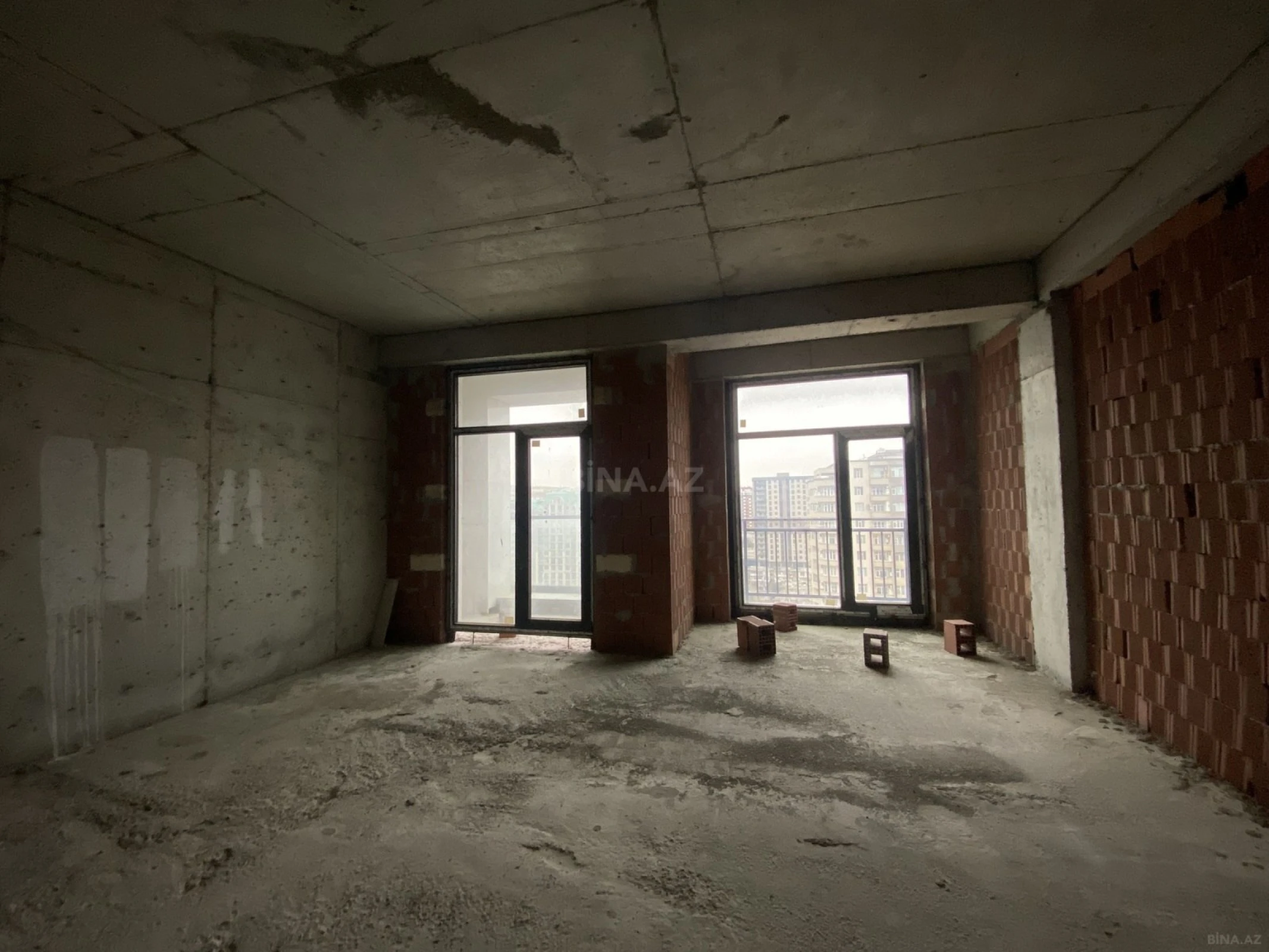 Satılır 2 otaqlı mənzil 94.5 m²