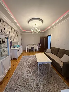 Satılır 2 otaqlı mənzil 80 m²