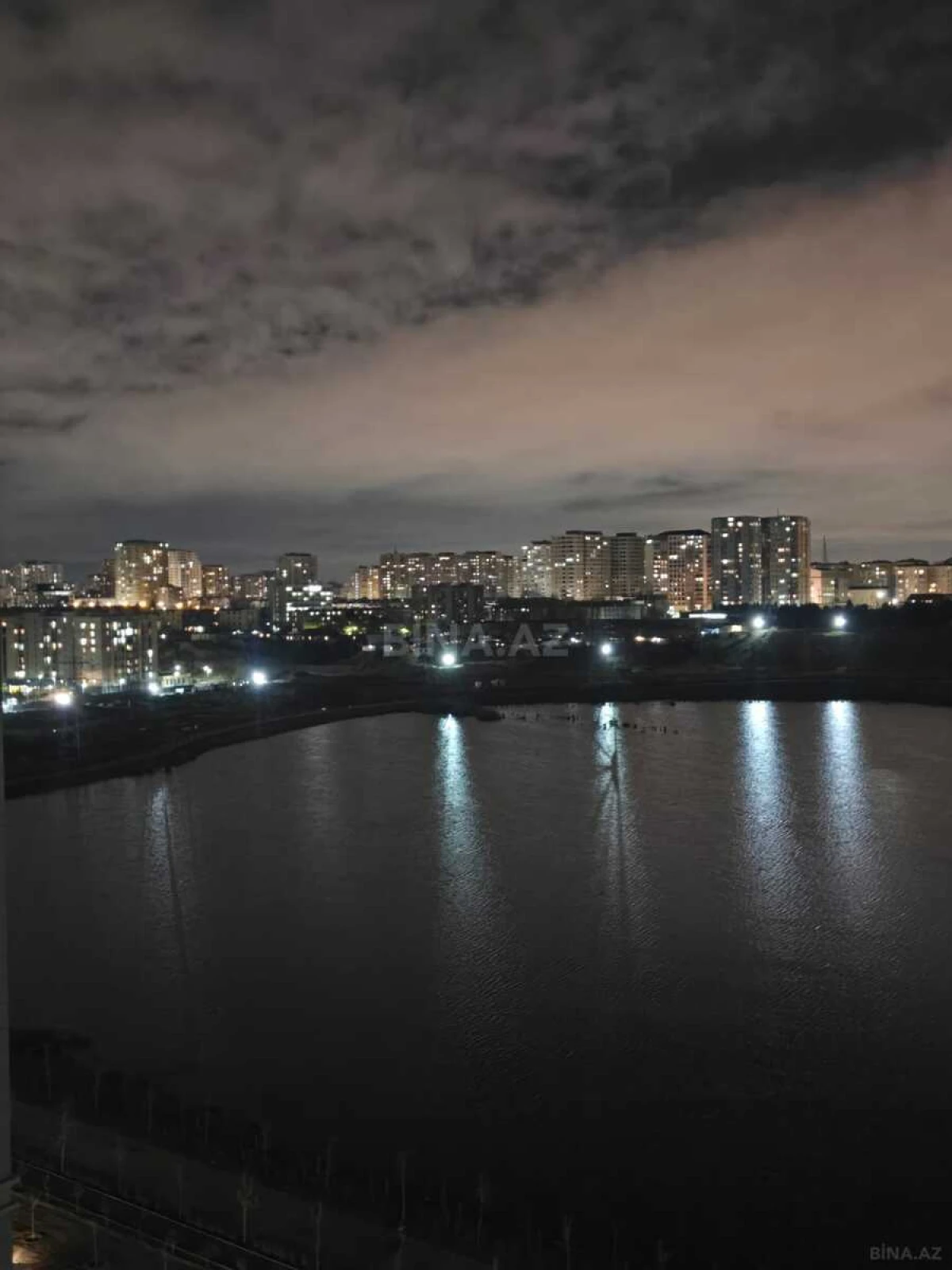 Satılır 4 otaqlı mənzil 110 m²