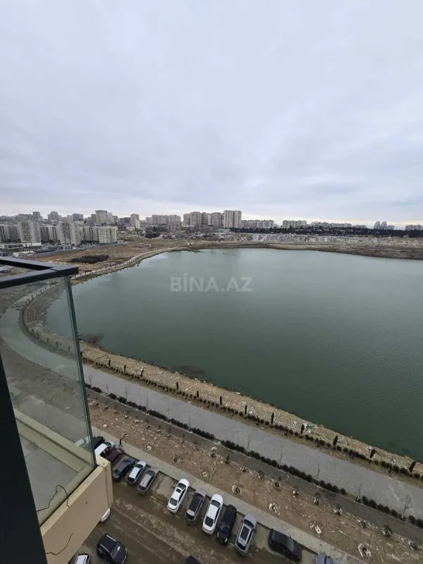 Satılır 4 otaqlı mənzil 110 m²