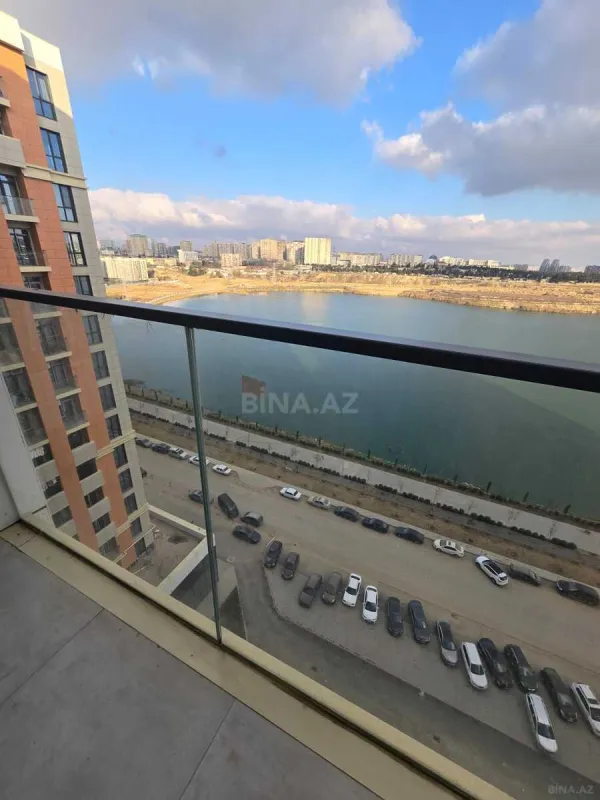 Satılır 4 otaqlı mənzil 110 m²