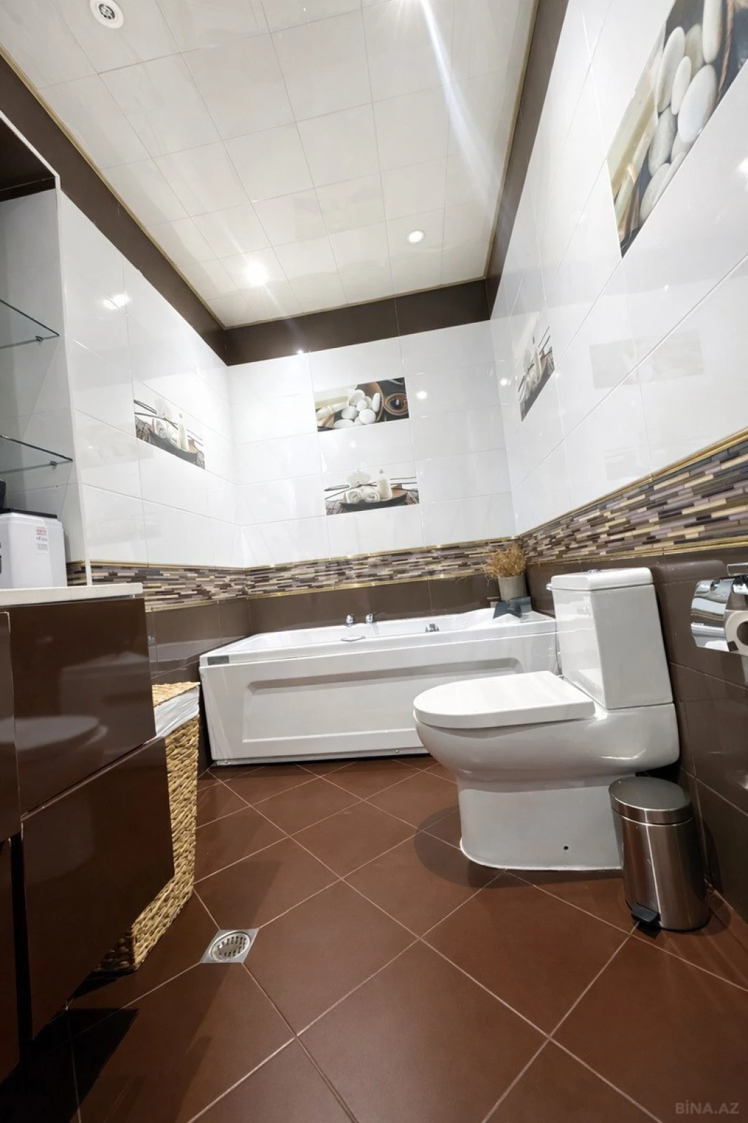 Satılır 4 otaqlı mənzil 185 m²