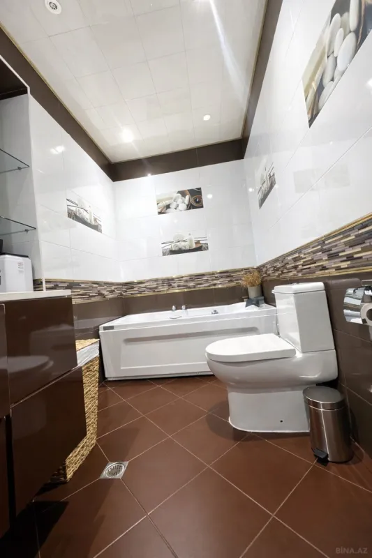 Satılır 4 otaqlı mənzil 185 m²