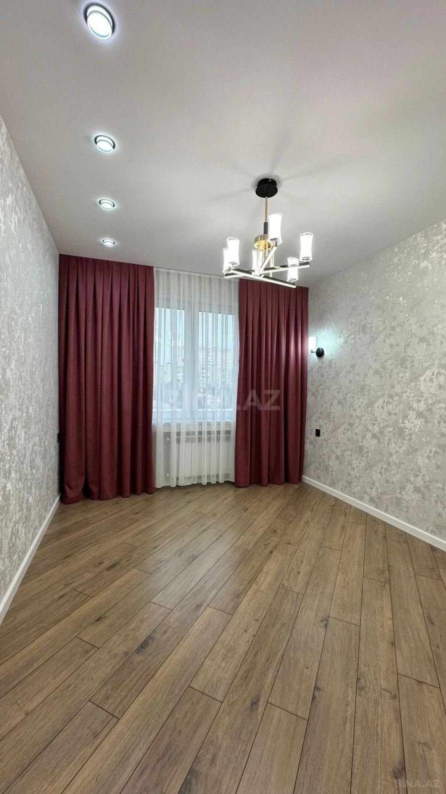 Satılır 2 otaqlı mənzil 70 m²