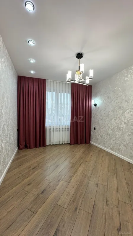 Satılır 2 otaqlı mənzil 70 m²