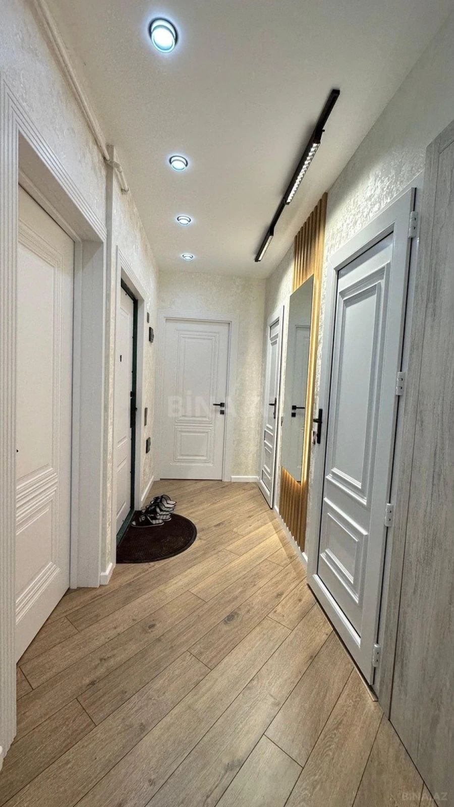 Satılır 2 otaqlı mənzil 70 m²