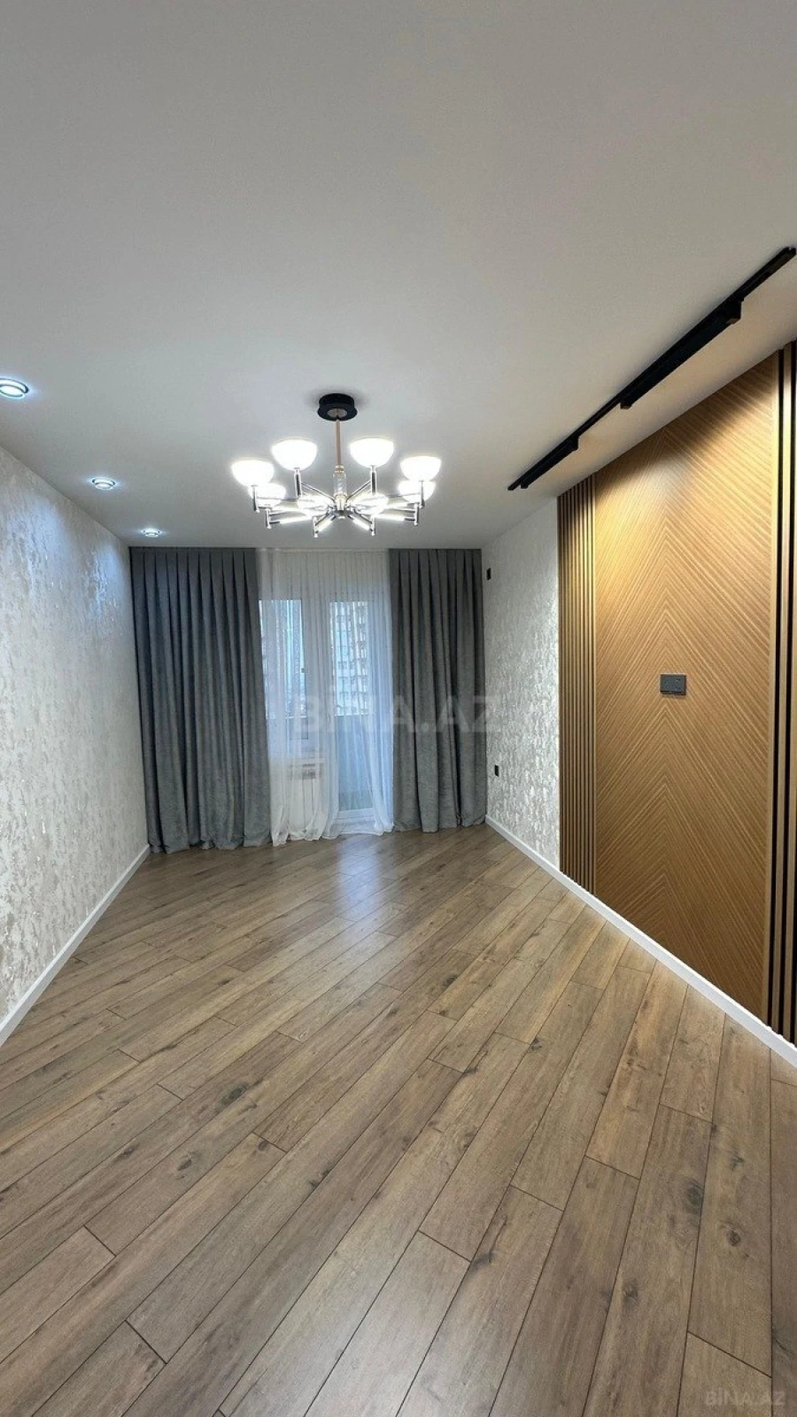 Satılır 2 otaqlı mənzil 70 m²
