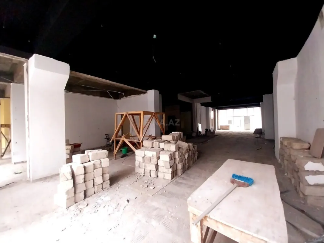 Satılır obyekt 370 m²