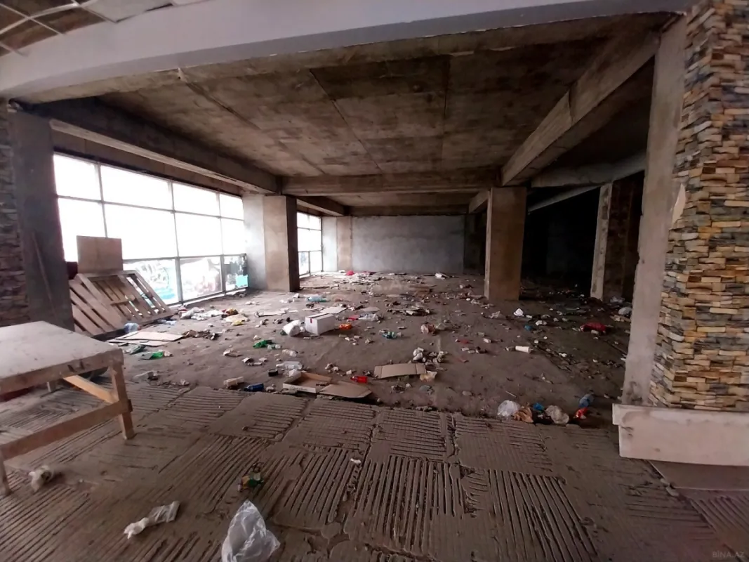 Satılır obyekt 370 m²