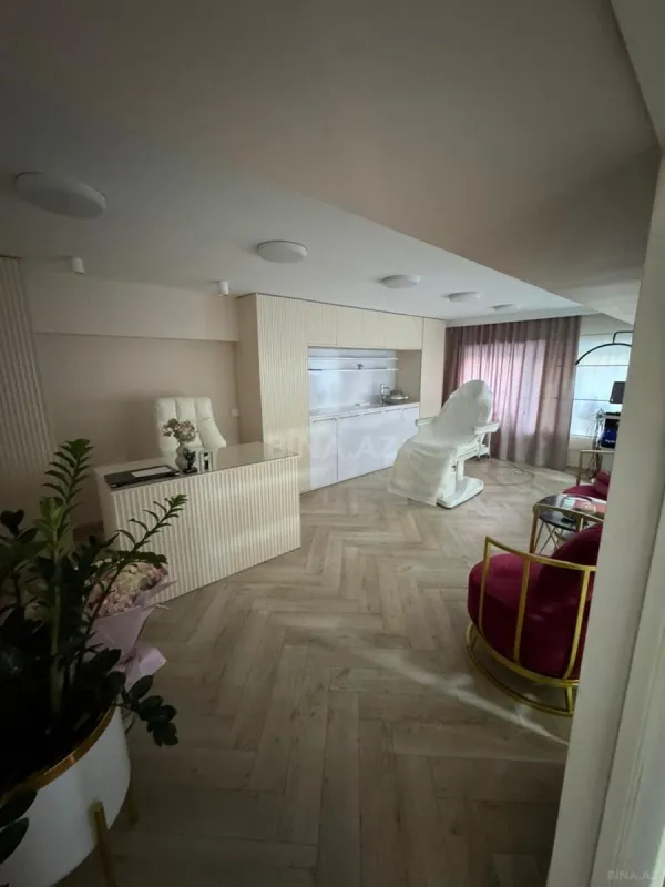 Kirayə verilir obyekt 190 m²