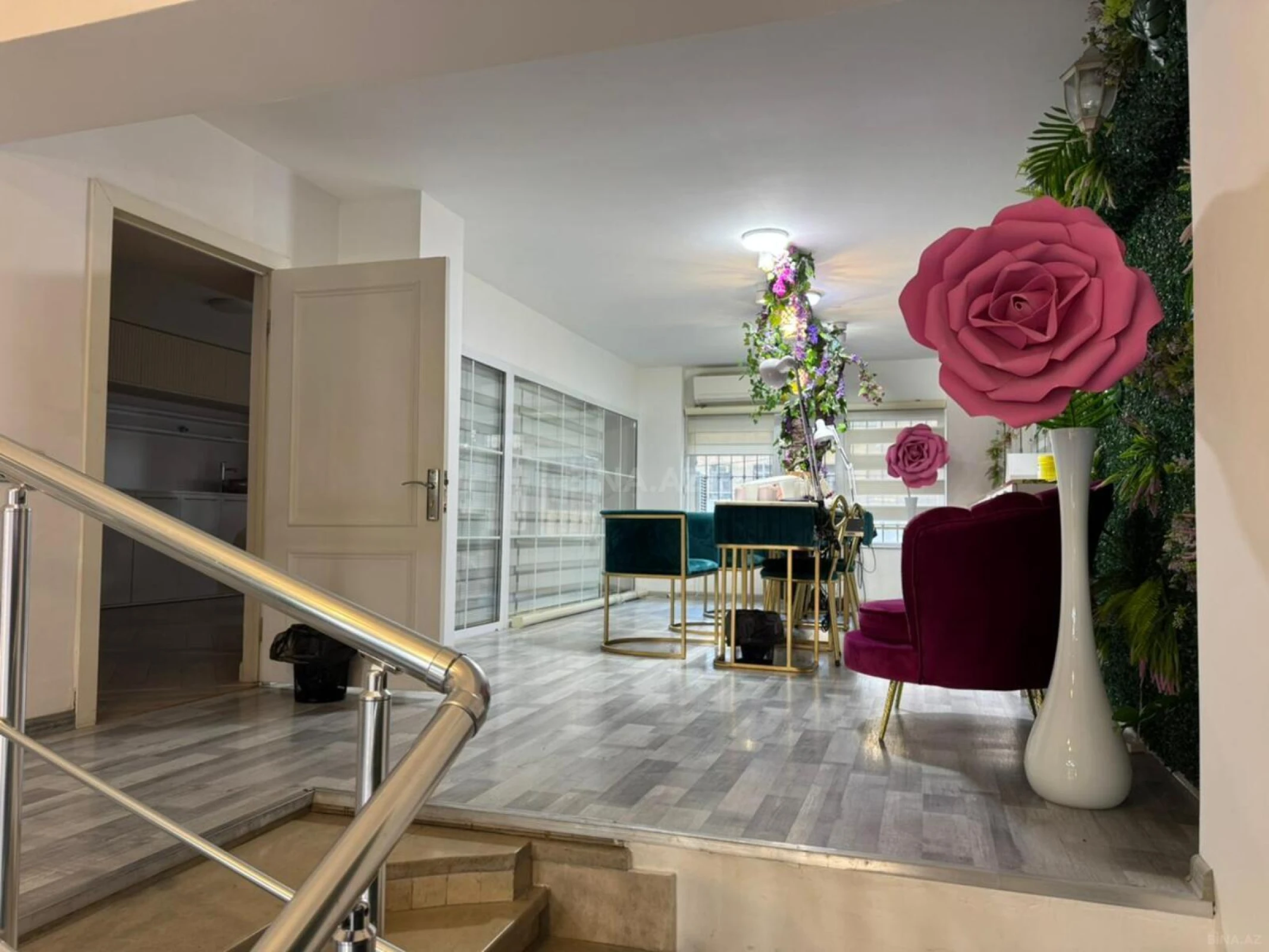 Kirayə verilir obyekt 190 m²