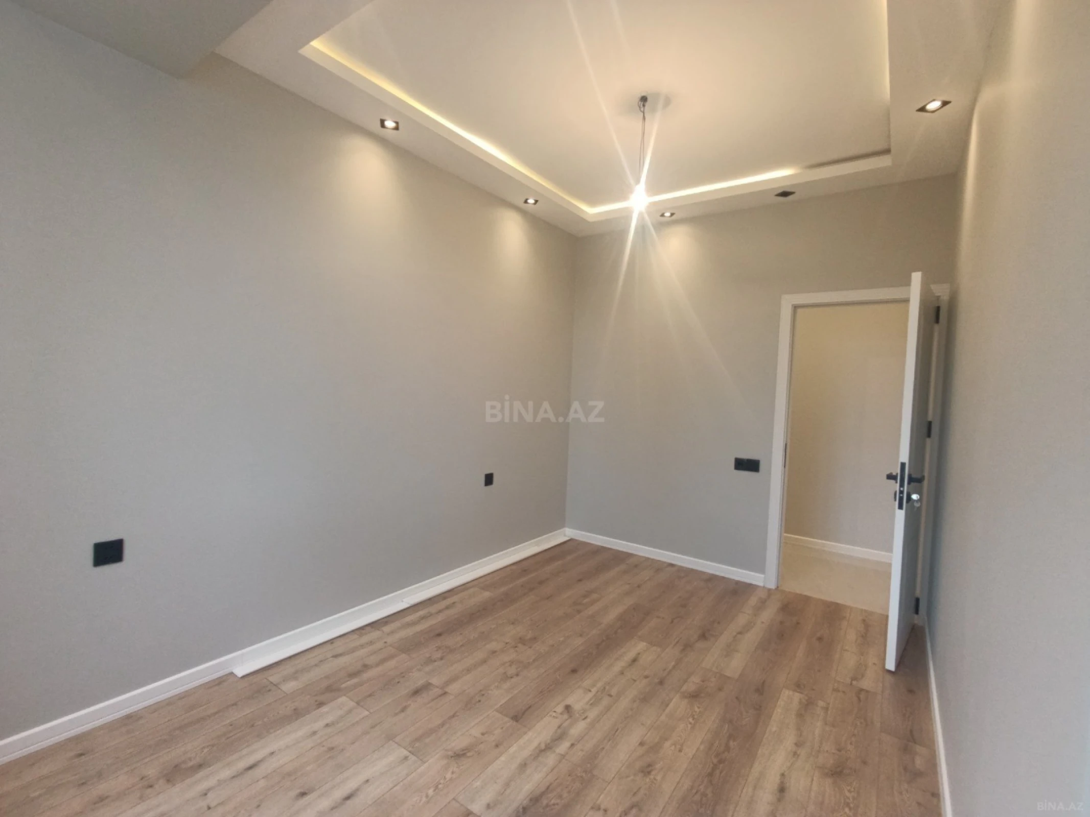 Satılır 3 otaqlı mənzil 90 m²