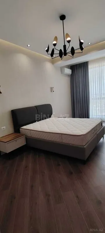Kirayə verilir 3 otaqlı mənzil 105 m²