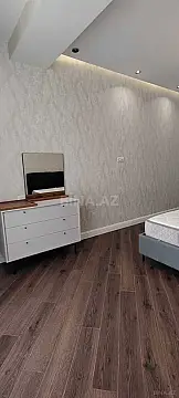 Kirayə verilir 3 otaqlı mənzil 105 m²
