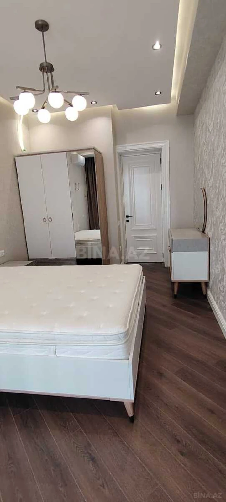 Kirayə verilir 3 otaqlı mənzil 105 m²