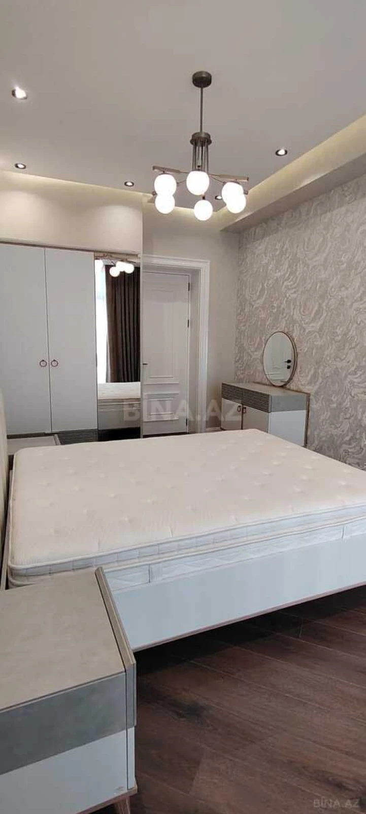 Kirayə verilir 3 otaqlı mənzil 105 m²