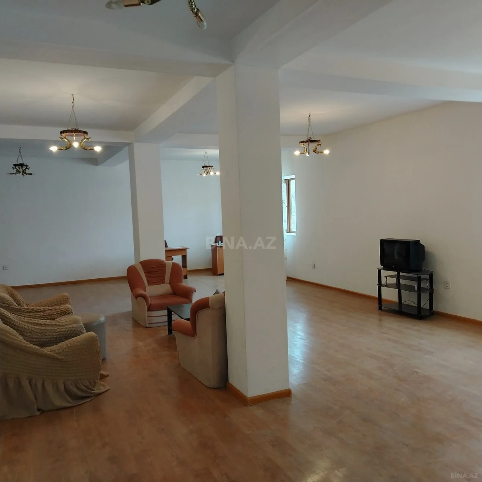 Kirayə verilir obyekt 90 m²