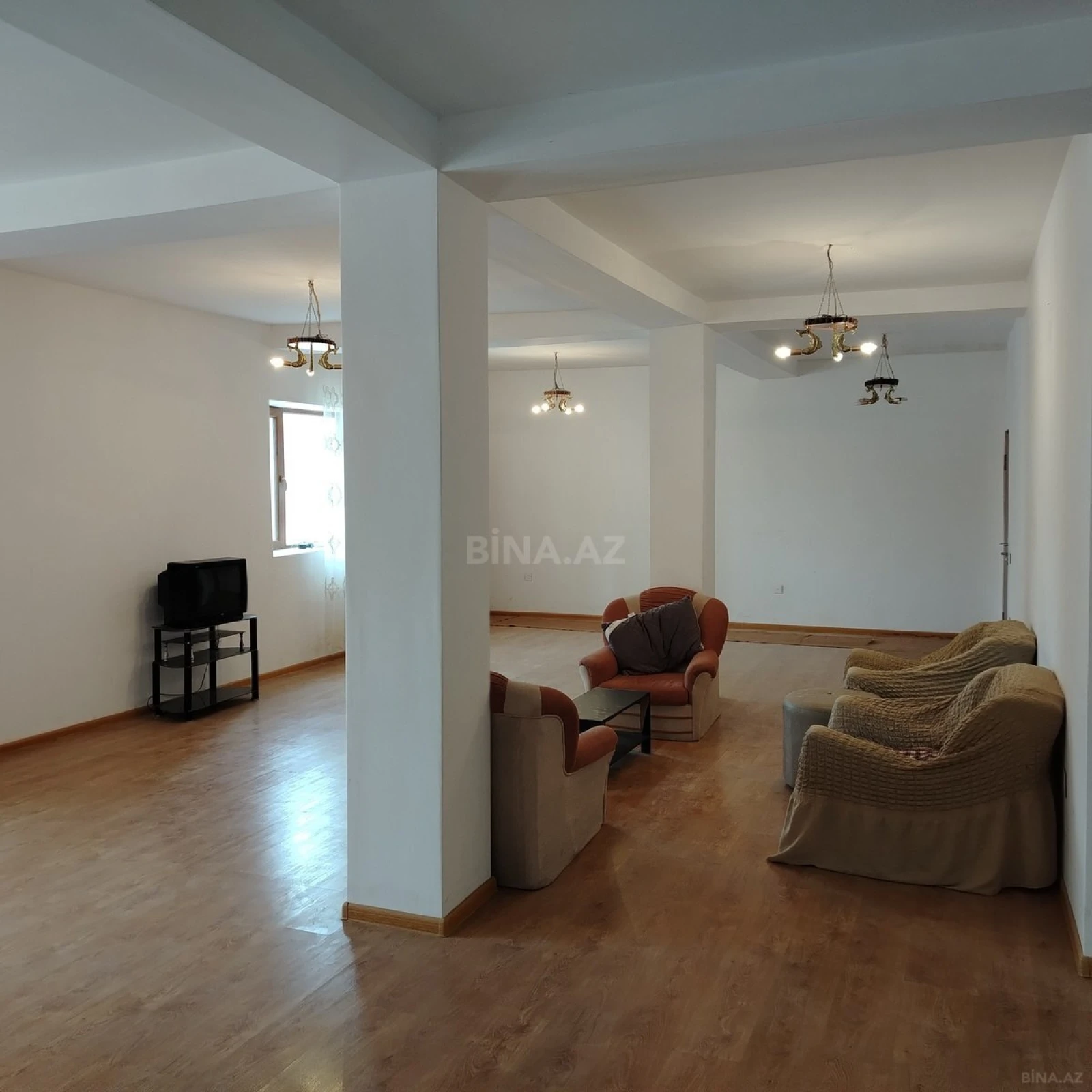 Kirayə verilir obyekt 90 m²