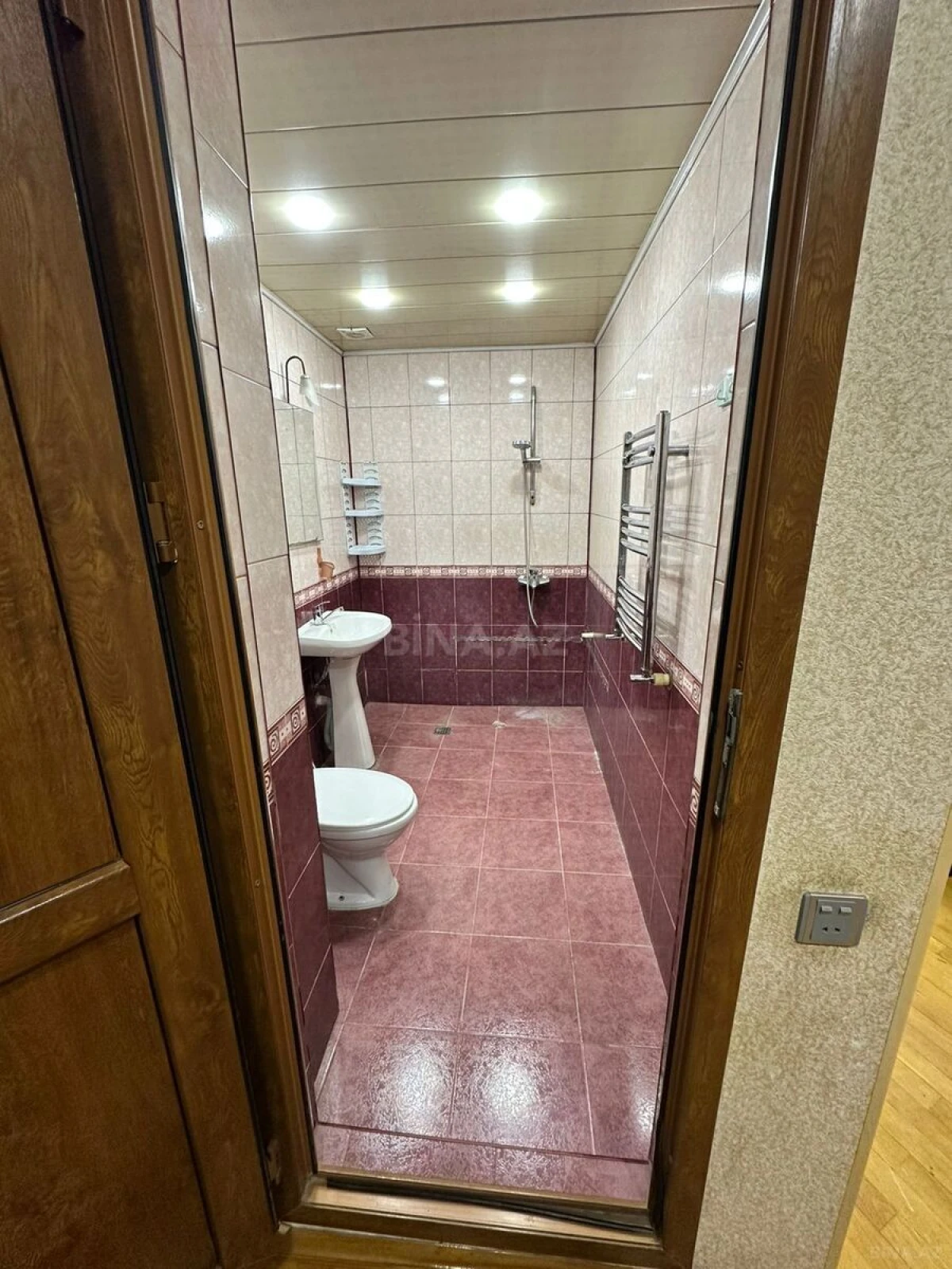 Kirayə verilir 2 otaqlı mənzil 60 m²