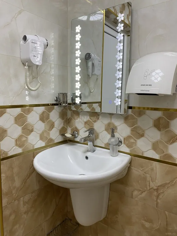 Kirayə verilir 2 otaqlı mənzil 75 m²