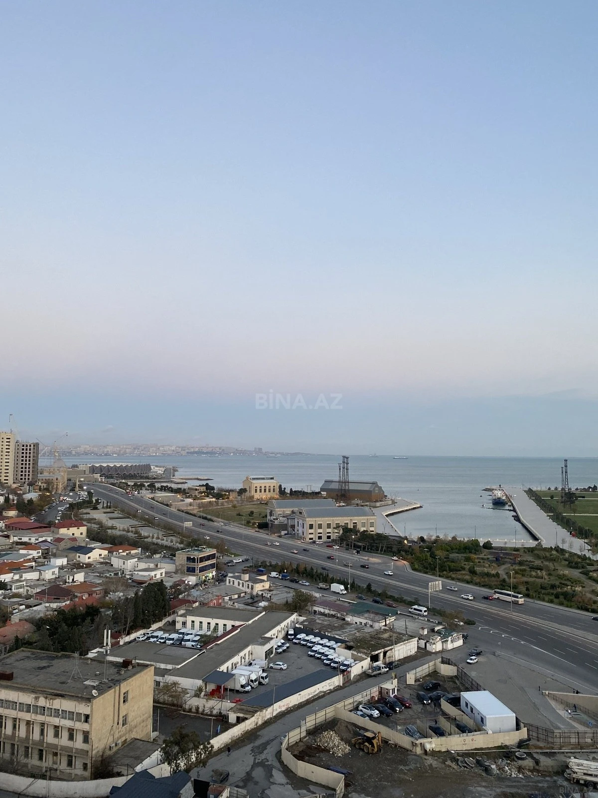 Kirayə verilir 2 otaqlı mənzil 75 m²