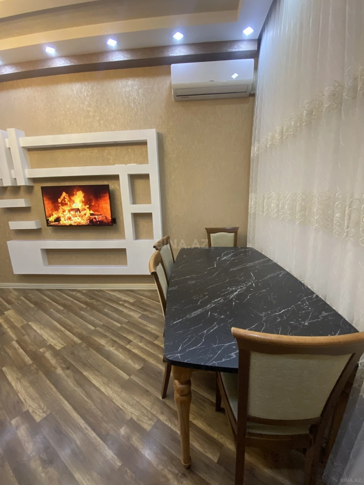 Kirayə verilir 2 otaqlı mənzil 75 m²