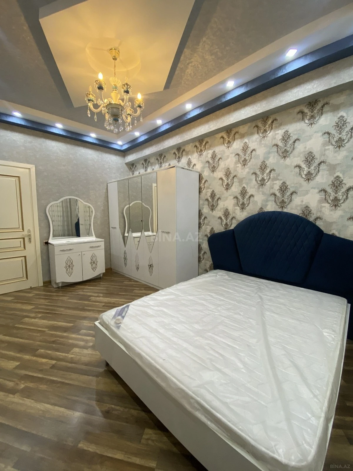 Kirayə verilir 2 otaqlı mənzil 75 m²