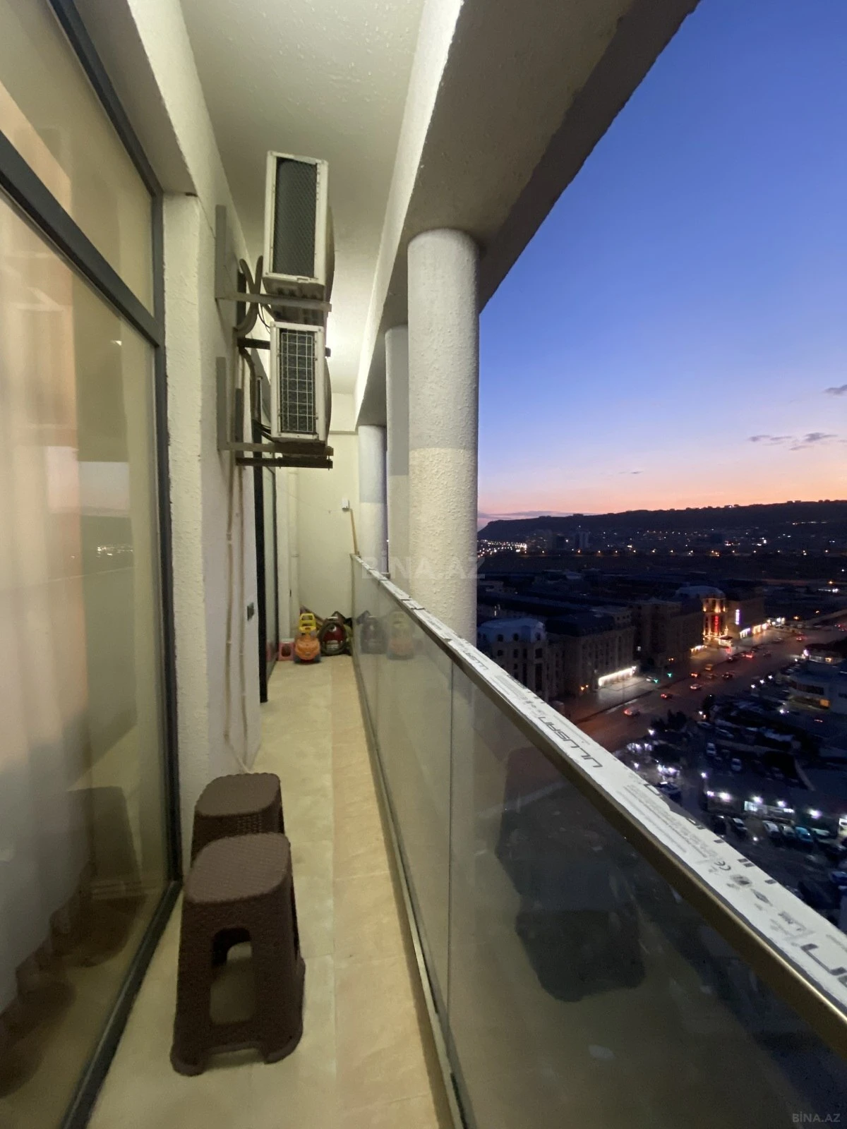 Kirayə verilir 2 otaqlı mənzil 75 m²