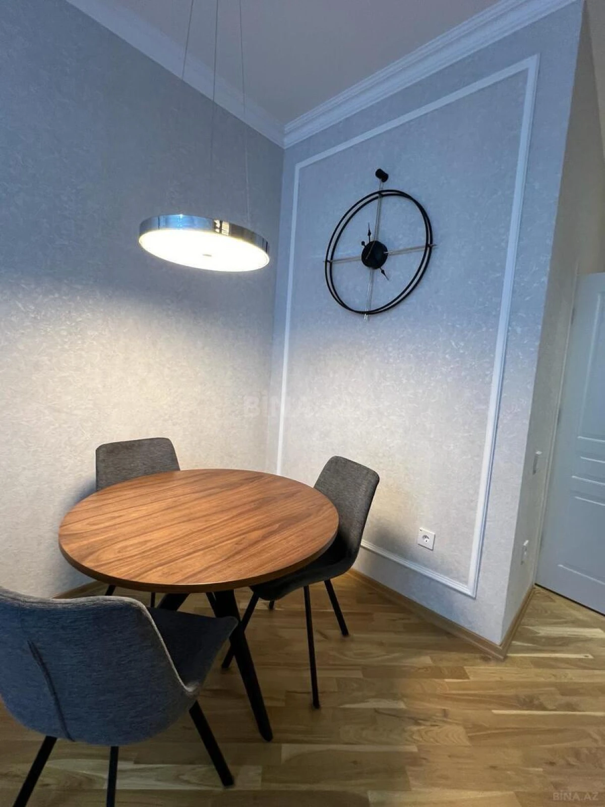 Kirayə verilir 2 otaqlı mənzil 80 m²