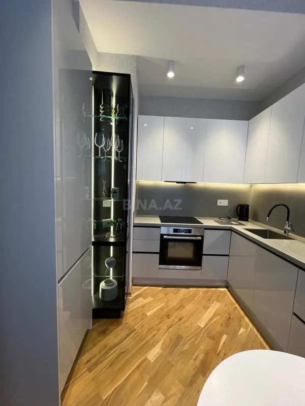 Kirayə verilir 2 otaqlı mənzil 80 m²