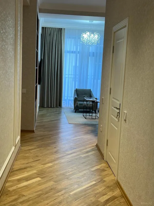Kirayə verilir 2 otaqlı mənzil 80 m²