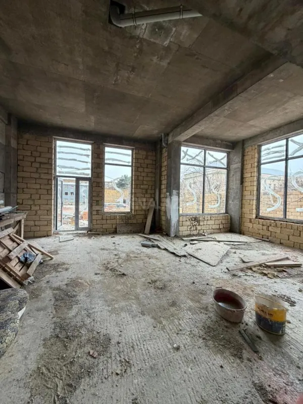 Satılır obyekt 113 m²