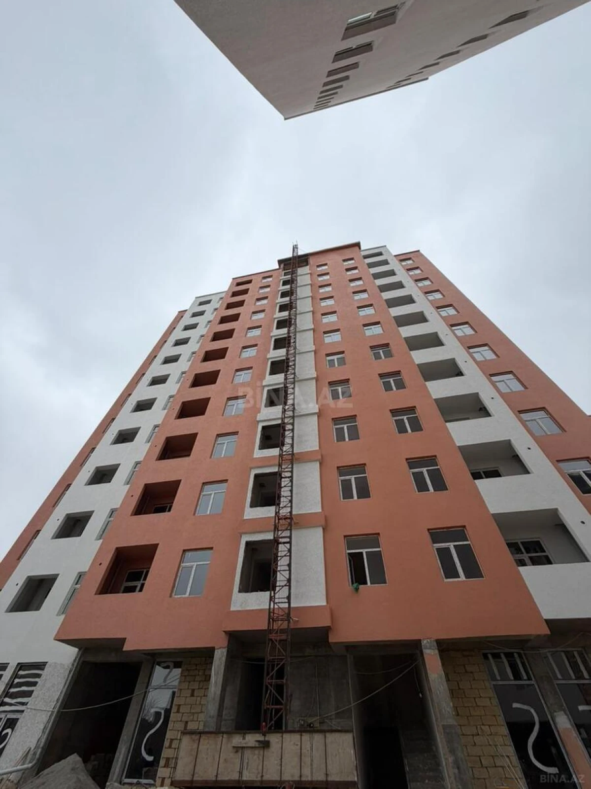 Satılır obyekt 113 m²