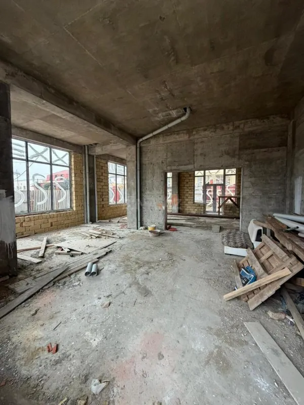 Satılır obyekt 113 m²