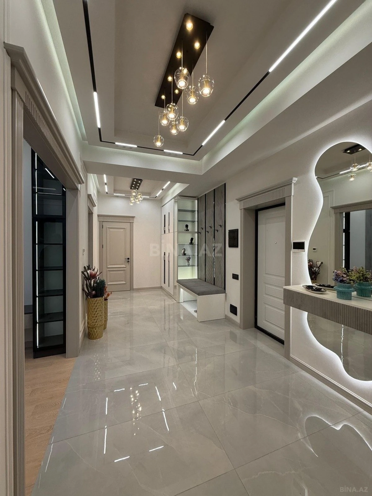 Satılır 3 otaqlı mənzil 140 m²