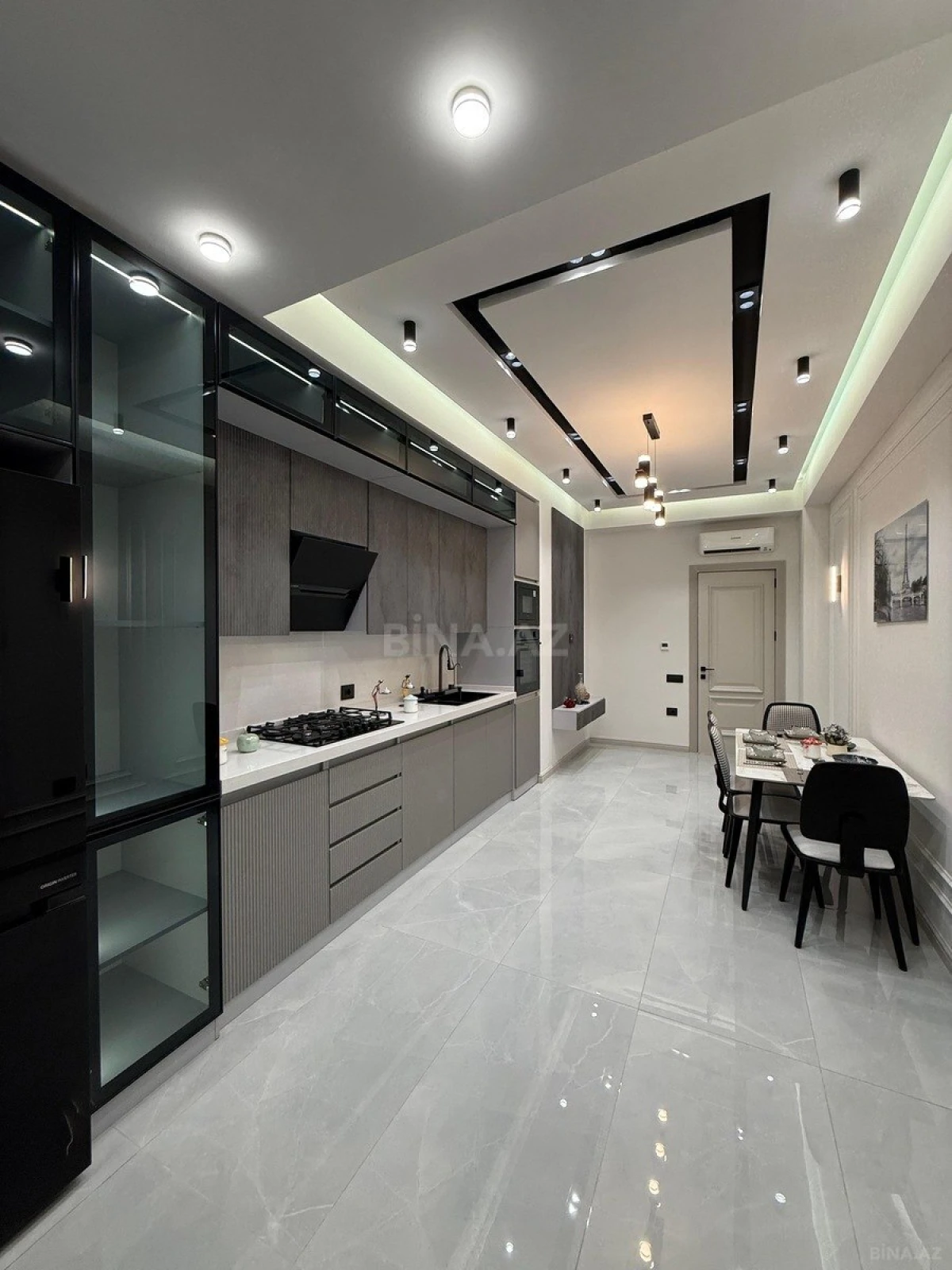 Satılır 3 otaqlı mənzil 140 m²