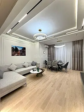 Satılır 3 otaqlı mənzil 140 m²