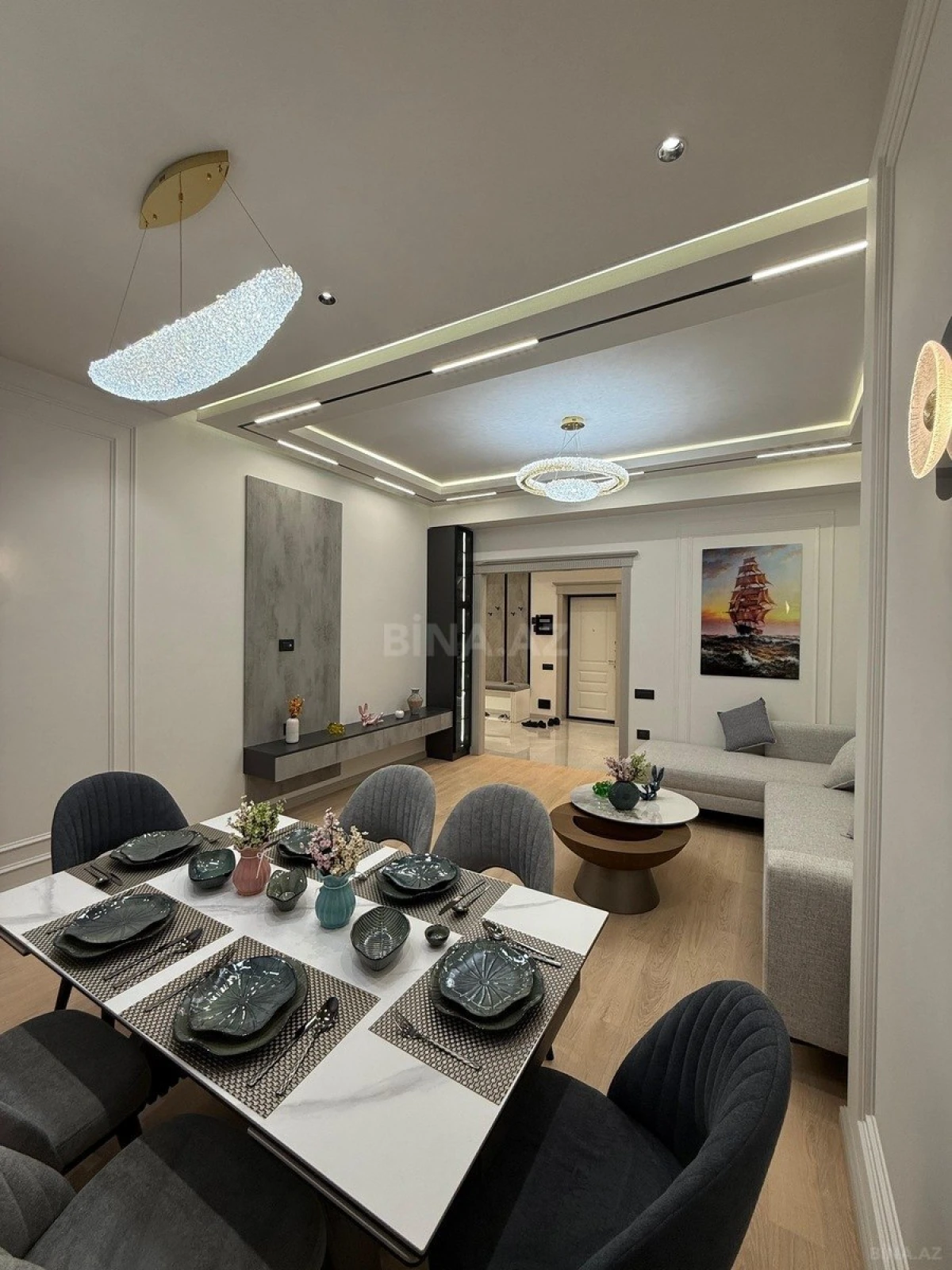 Satılır 3 otaqlı mənzil 140 m²