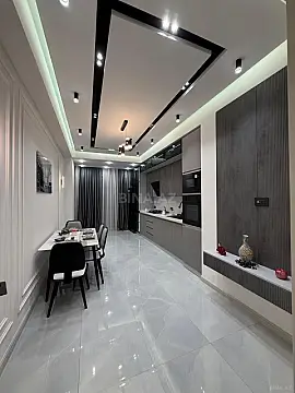 Satılır 3 otaqlı mənzil 140 m²