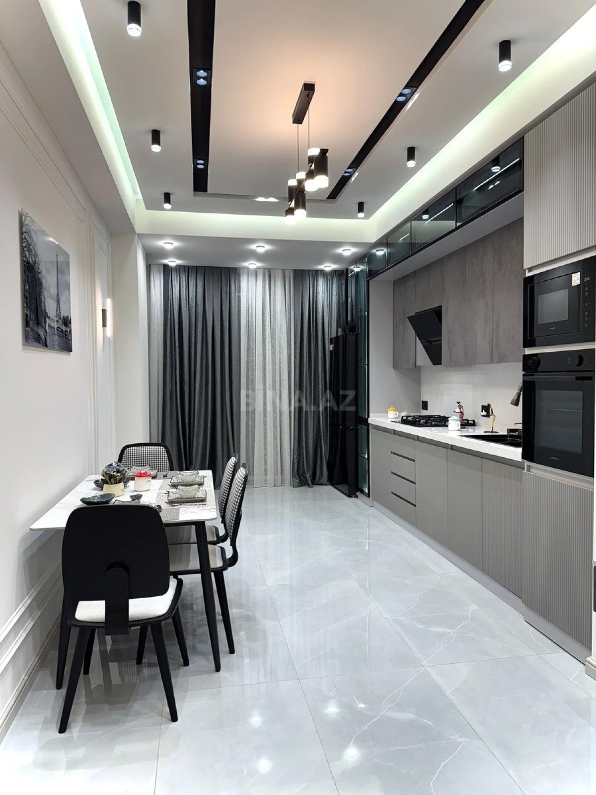 Satılır 3 otaqlı mənzil 140 m²