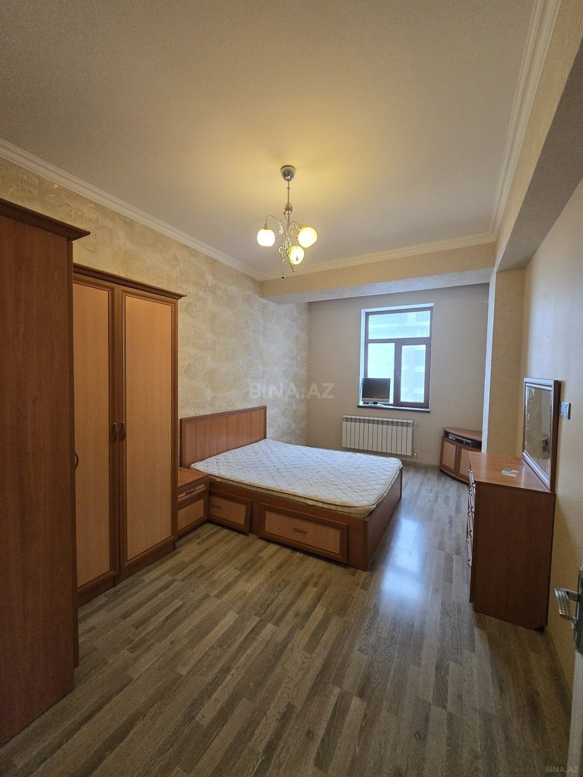 Kirayə verilir 2 otaqlı mənzil 75 m²