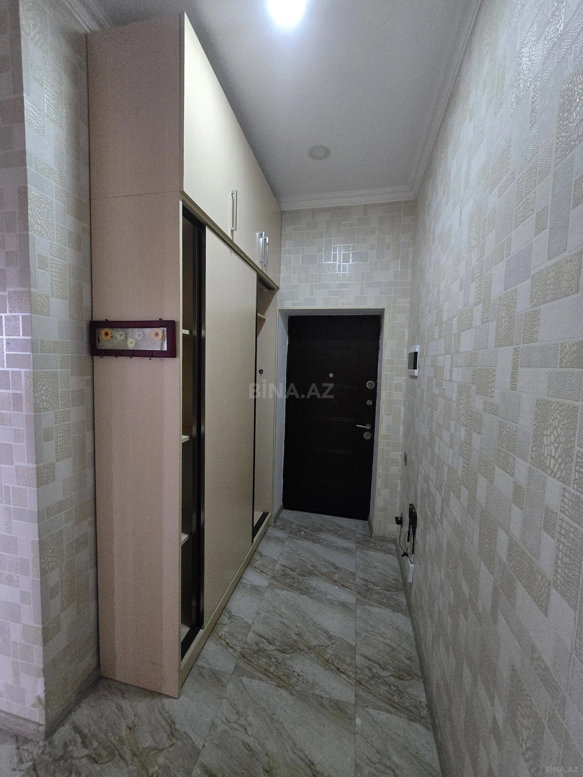 Kirayə verilir 2 otaqlı mənzil 75 m²