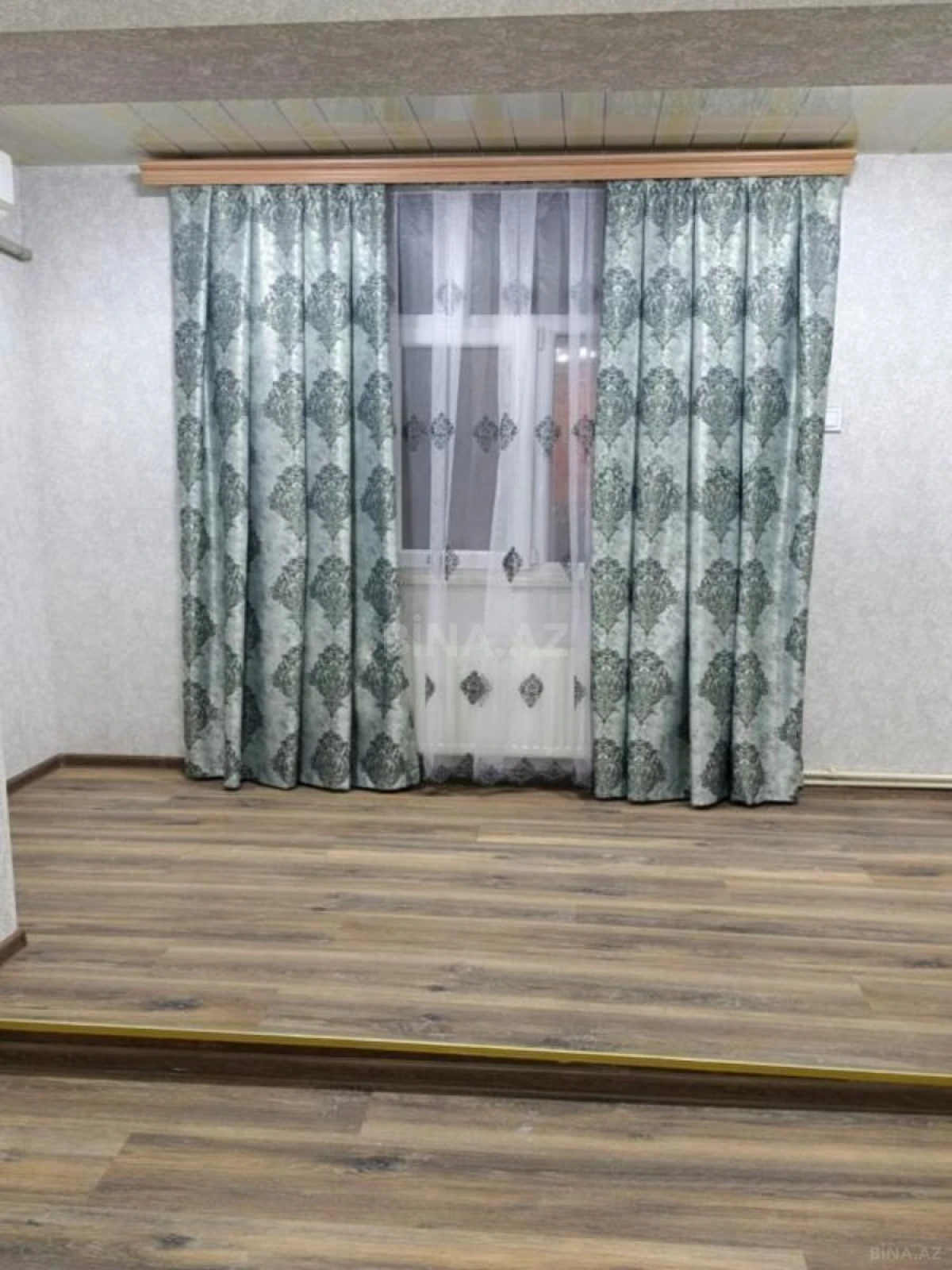 Satılır 1 otaqlı mənzil 40 m²