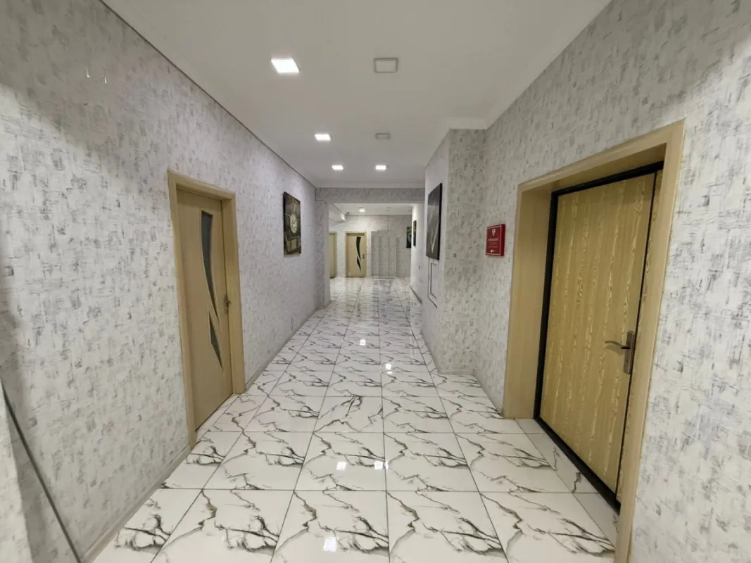 Kirayə verilir 11 otaqlı ofis 410 m²